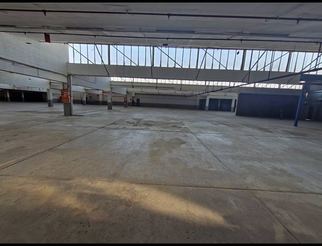 3,762M² WAREHOUSE TO LET IN BENROSE